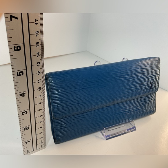 Louis Vuitton Epi Blue Wallet - Picture 9 of 10
